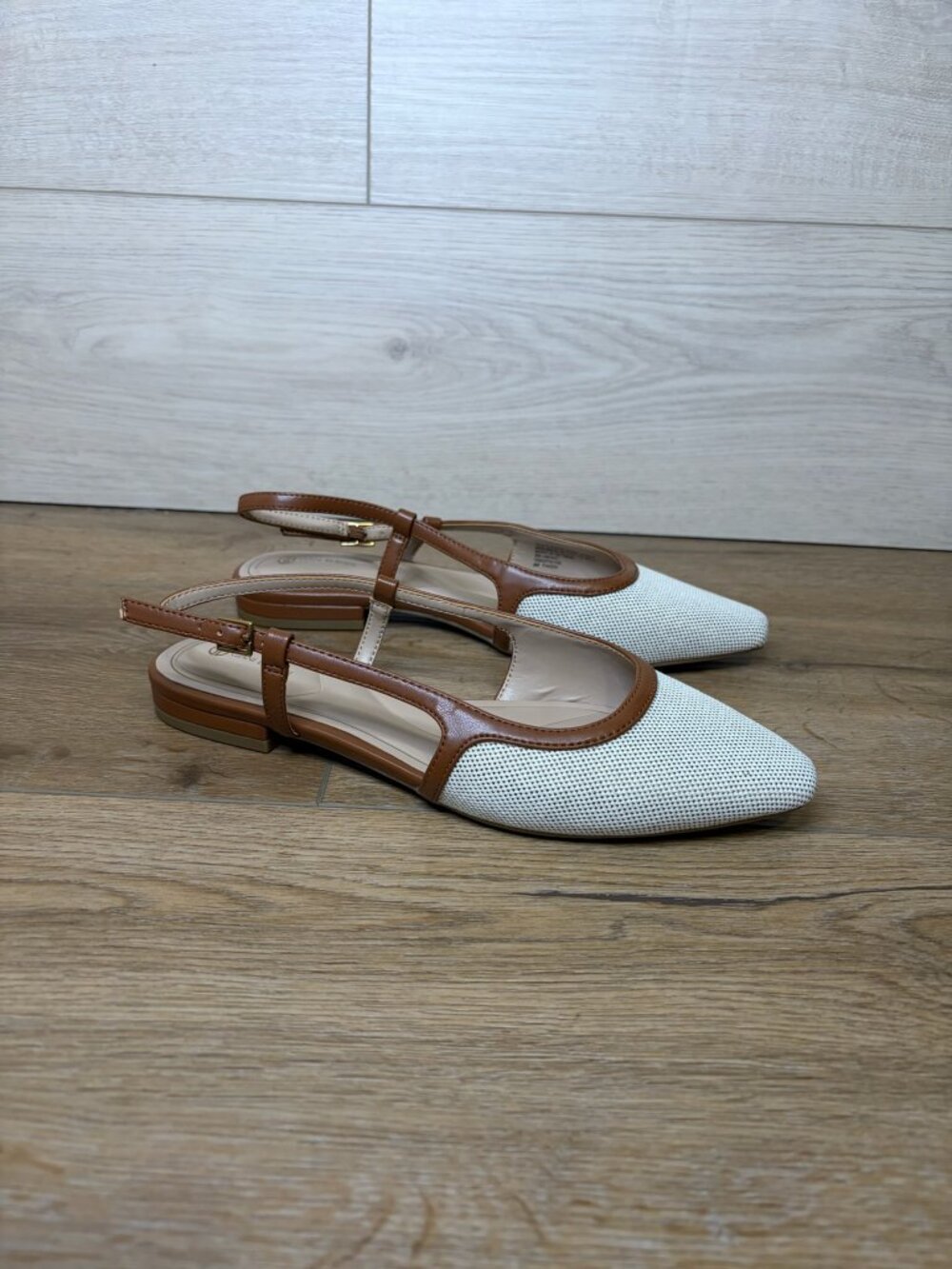 Giani Bernini Umaac Snip Toe Slingback Flats Brown White 6M